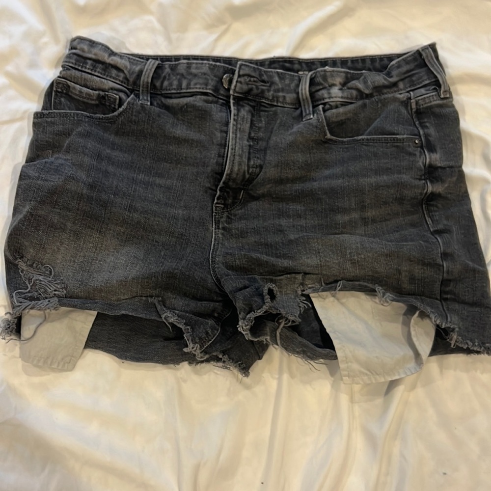 gray old navy short shorts
